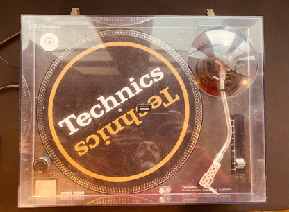 TECHNICS SL1200 MK3 NEGRA CLICK EN LA FOTO PARA MAYOR INFO.
